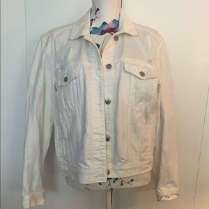 American Eagle Outfitters White Lightweight Shirt Jacket